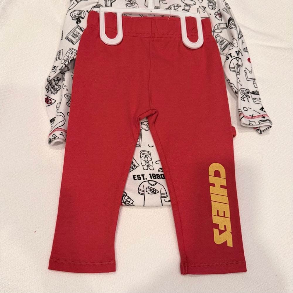 NWT NFL Kansas City Chiefs baby three piece outfit set. - Picture 6 of 15